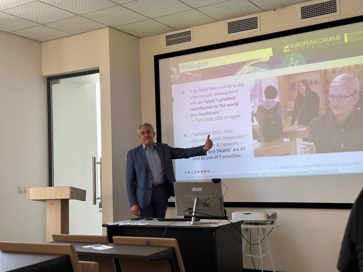 Prof. Georgi Chaltikyan during presentation at Digital Health Lecture at RAU