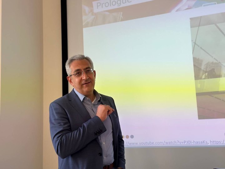 Prof. Georgi Chaltikyan during presentation at Digital Health Lecture at RAU
