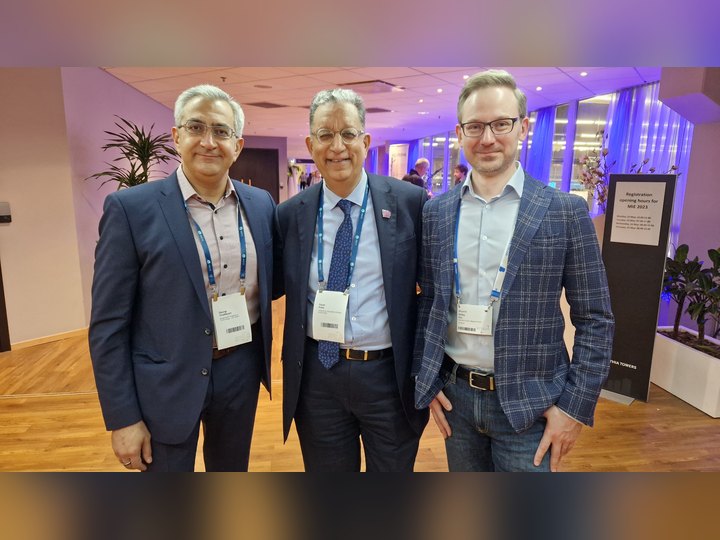 Prof. Georgi Chaltikyan during group portrait at MIE and Vitalis 2023