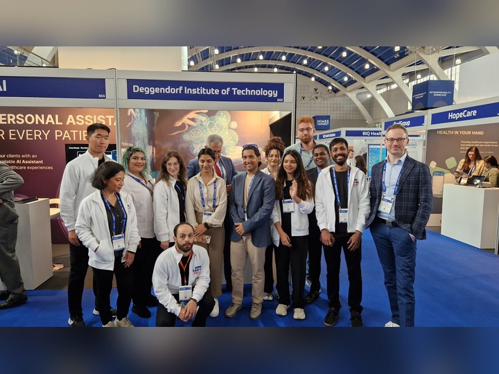Prof. Georgi Chaltikyan during group portrait at HIMSS Europe 2023