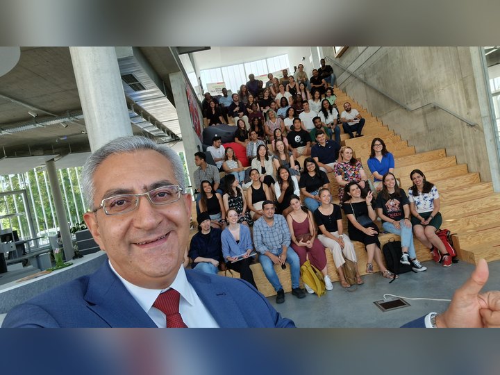 Prof. Georgi Chaltikyan during group selfie at Digital Health Startup Project Day